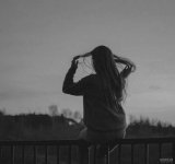 nody-عکس-پروفایل-دخترانه-سیاه-سفید-خفن-1633551440.jpg