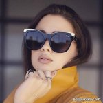 Girl-sunglasses-model-3.jpg