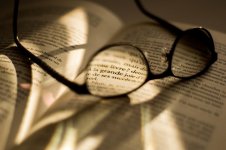 eyeglasses-2585316_1280.jpg