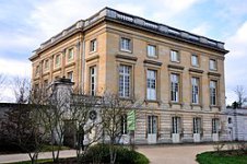 Petit_Trianon_-_Façades_sud_et_est.jpg