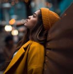 lonely-girl-6.jpg