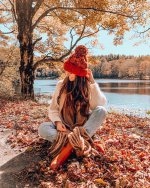 gesture-girl-autum-16.jpg