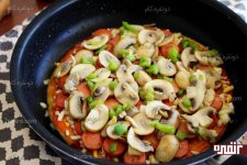 ریختن-قارچ-و-فلفل-دلمه-ای-768x512.jpg