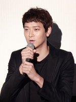 140802_군도_부산_무대인사_강동원.jpg