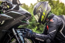 Profile-picture-of-a-motorcyclist-44.jpg