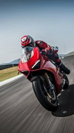Profile-picture-of-a-motorcyclist-30.jpg
