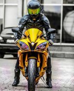 Profile-picture-of-a-motorcyclist-11.jpg