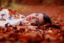 ژست-عکس-پاییزی-دخترانه-جدید-10.jpg