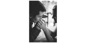 10.Couple-Poses.jpg
