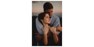 22.Couple-Poses.jpg