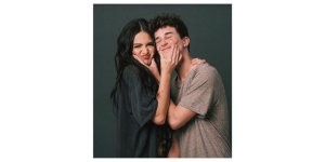 43.Couple-Poses.jpg