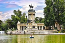 Buen-Retiro-Park-lake-1160x773.jpg
