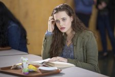 Katherine-Langford-11.jpg