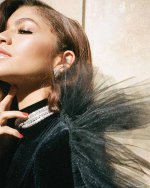 biography-zendaya-coleman-01.jpg