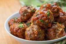 میتبال-بوقلمون-با-سس-مارینارا-min (1).jpg