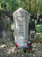 220px-Grave_of_Kafka.JPG