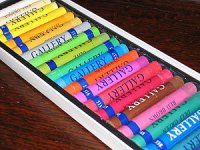 300px-Commercial_pastels.jpeg