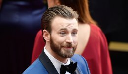 https___cdn.cnn_.com_cnnnext_dam_assets_180830150855-chris-evans-1170x675.jpg