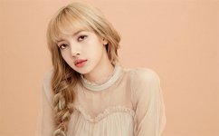 lalisa1-manoban-biography1.jpg