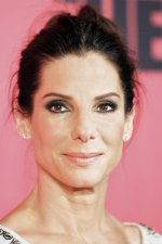 Sandra_Bullock_(9189702847).jpg