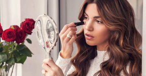 Negin-Mirsalehi-makeup-700x367.jpg