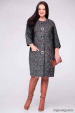Large-size-coat-model-5.jpg