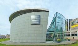 netherlands-amsterdam-van-gogh-museum-2.jpg