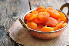 Dried-apricots.jpg